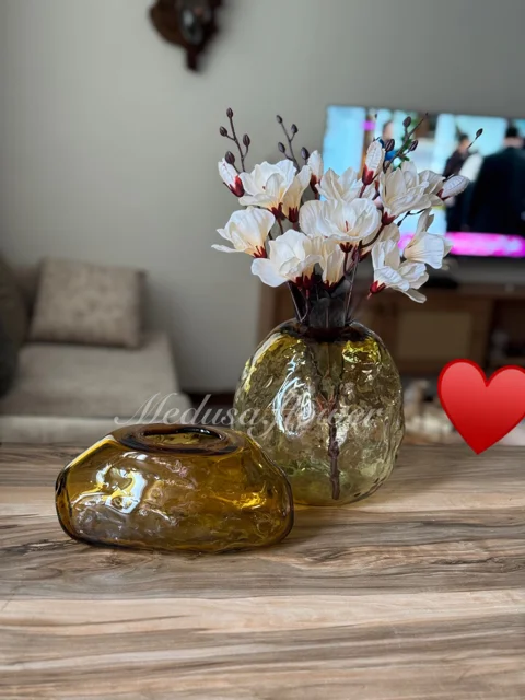 گلدان گرد دفرمه شیشه ای عسلی شامپاینی
